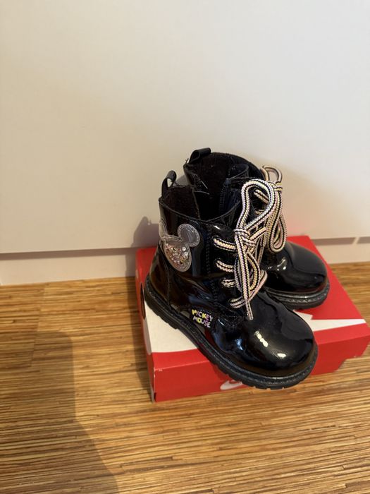 Изключително запазени детски обувки! Размер 23! Nike, Zara, Reserved!