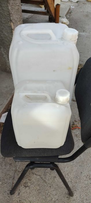 Пластиковые канистры