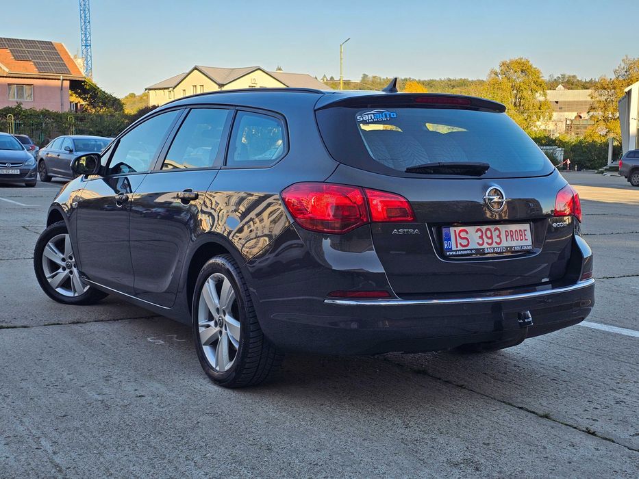 Opel Astra J 2015 1.6 CDTI 110 CP euro 6 / RATE fara avans