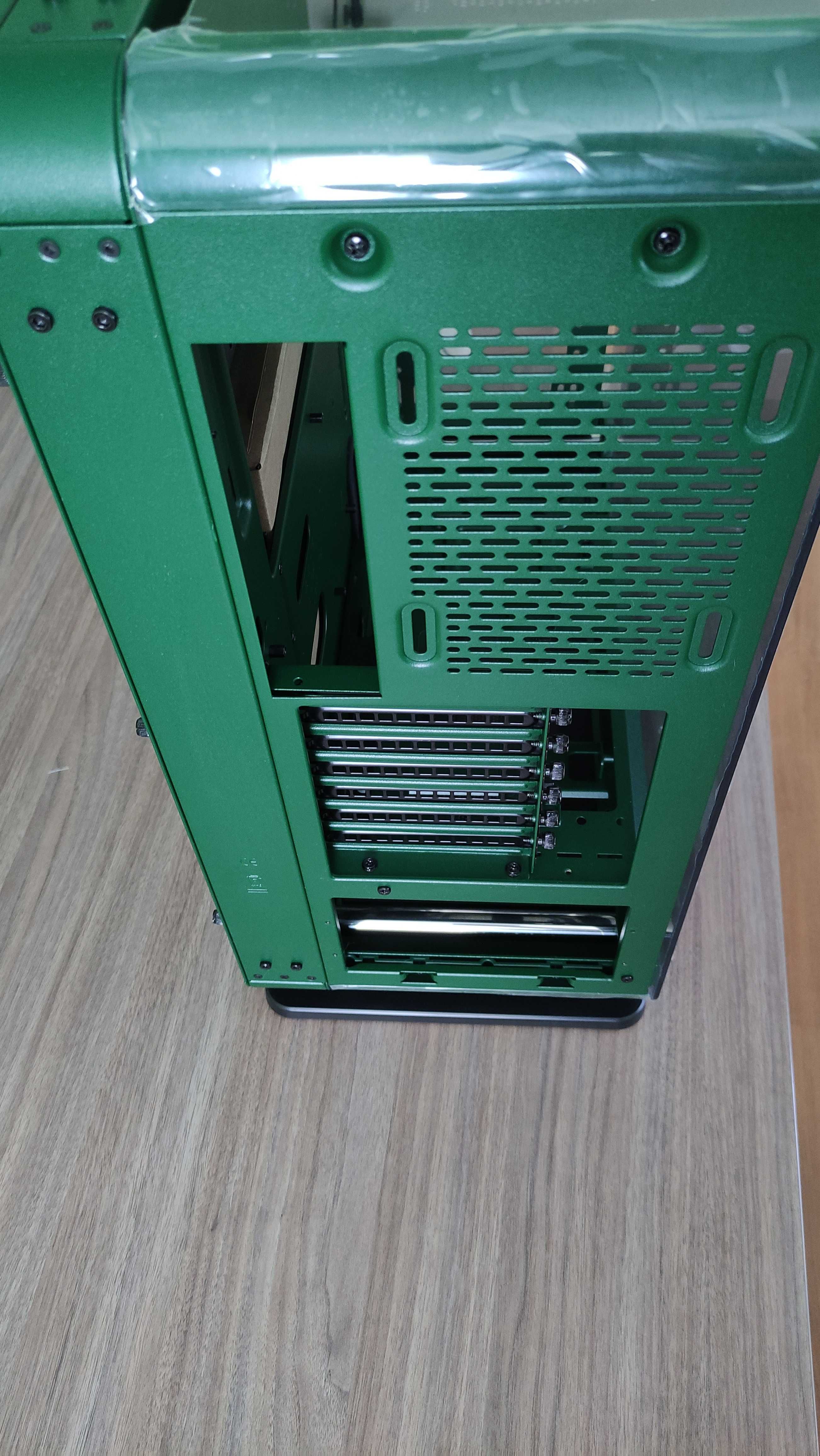 Компютърна кутия Thermaltake Core P6 Green