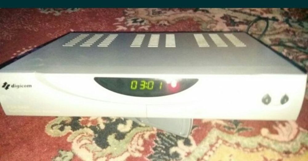 Antenă satelit prinde 300 programe.