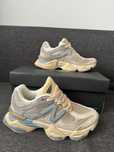 New Balance 9060 Special edition crem 37;38;43;44