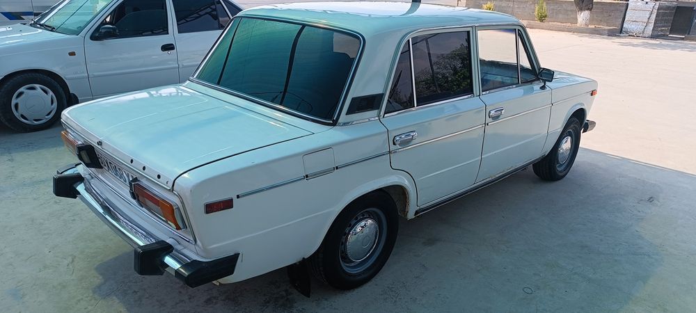 Moshina sotiladi holati yaxshi 1200$ kelishamiz
