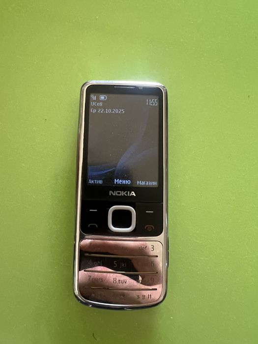 Nokia 6700 orginal sotiladi
