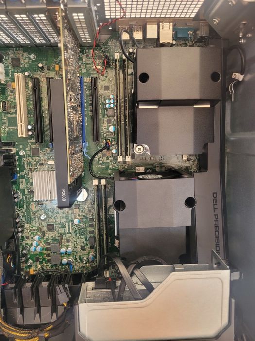 Dell Precision T-7810 2× Xeon E-2680 v4 48gb Ram