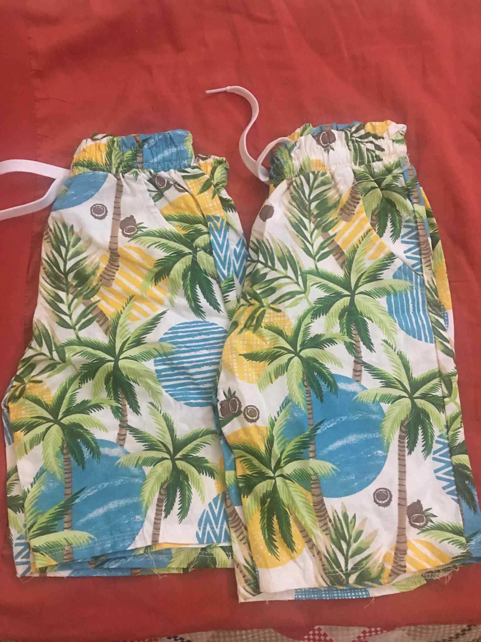 set 2 perechi pantaloni scurti, panza, imprimati baieti 8 ani