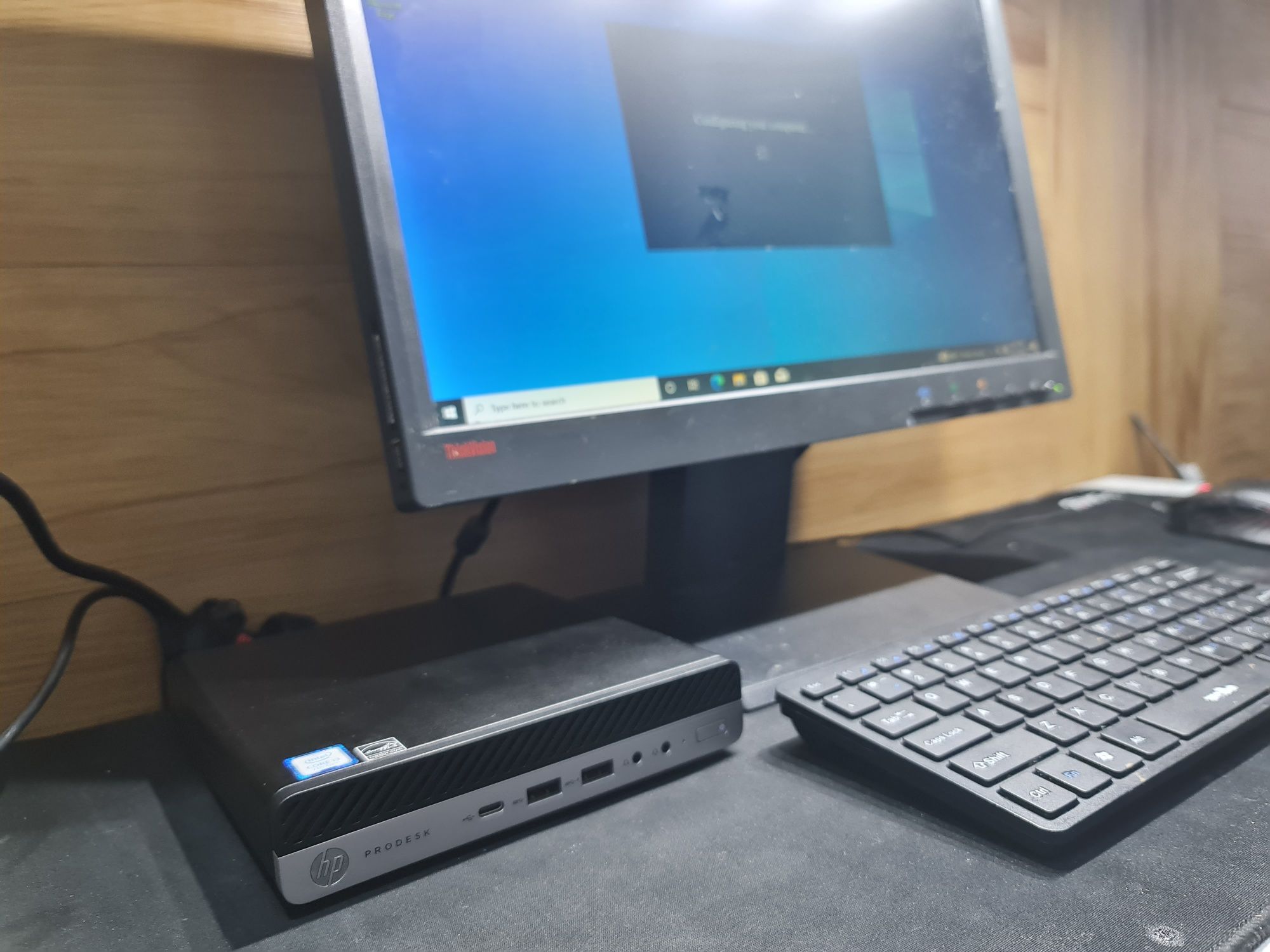 Мини-компьютер HP в идеальном состоянии. Core i3, 8RAM, 250SSD