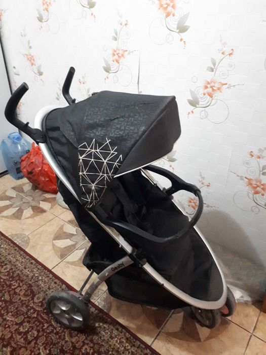 Детская каляска в отличном состоянии