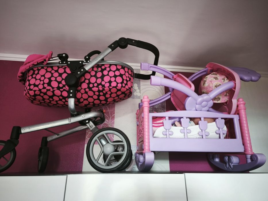 Детска количка, кошче и столче за хранене