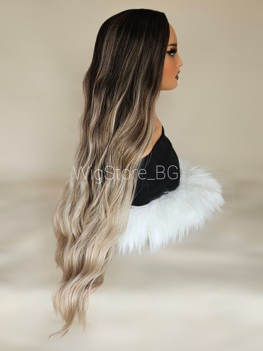 Пепеляво руса омбре къдрава перука без бретон