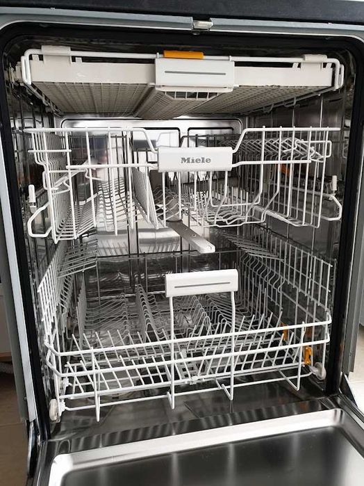 XXL Съдомиялна Miele - Auto Open - 14 Комплекта - Пълно Вграждане 60см
