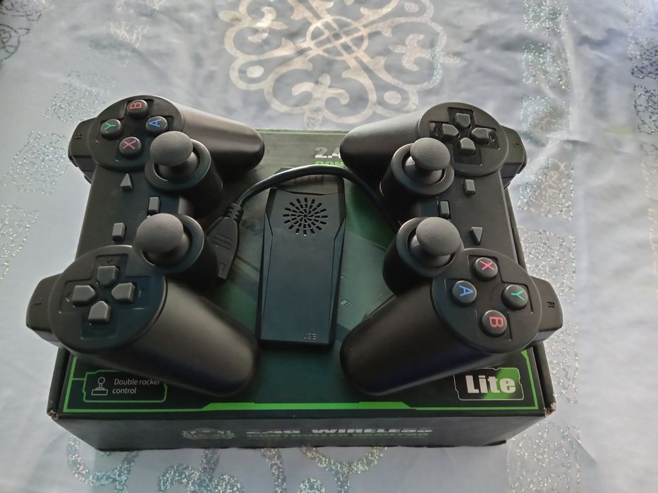 Игровая приставка 2.4g wireless controller gamepad