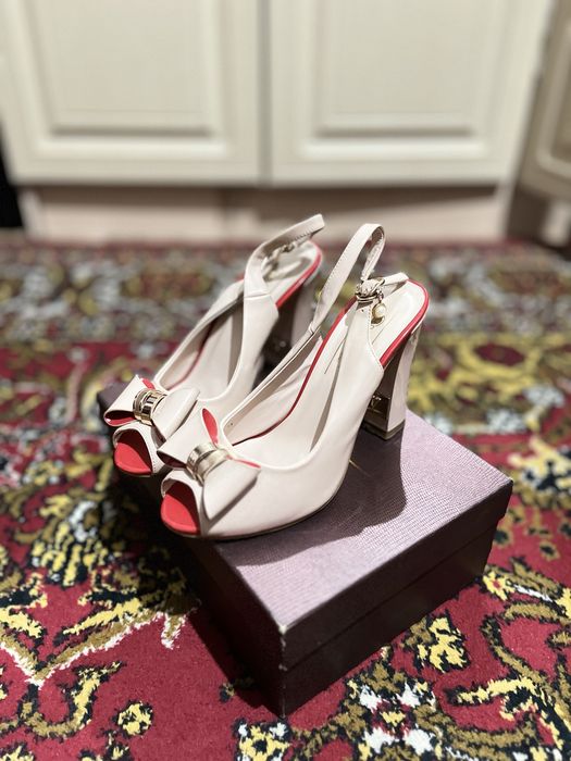 Продам женские туфли, шикарные