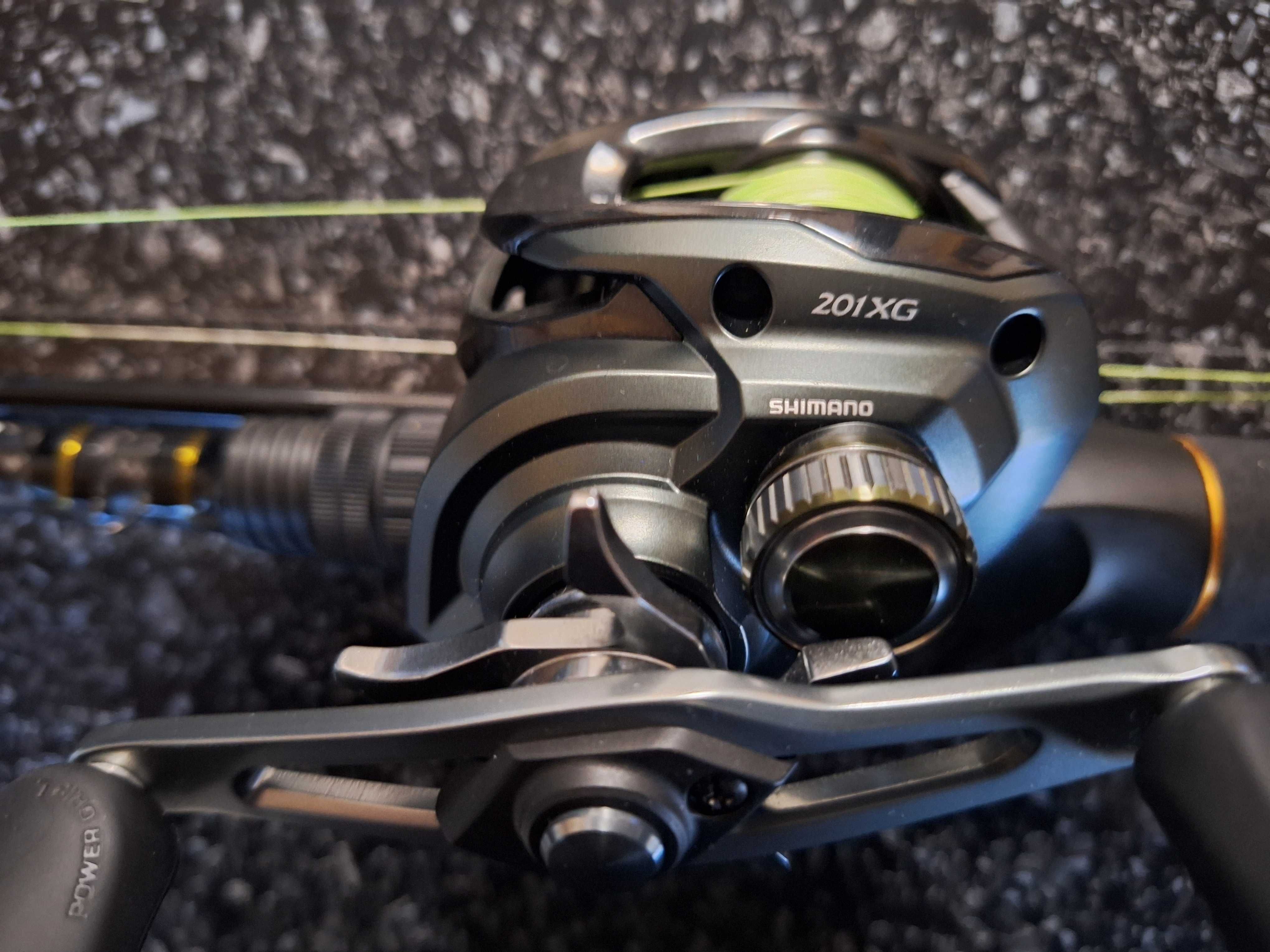 Продавам въдица за вертикален джиг savage gear + SHIMANO CURADO 201 XG