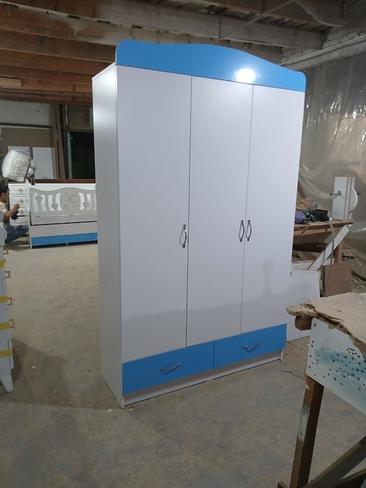 Kravat detskiy shkafla sehdan primoy