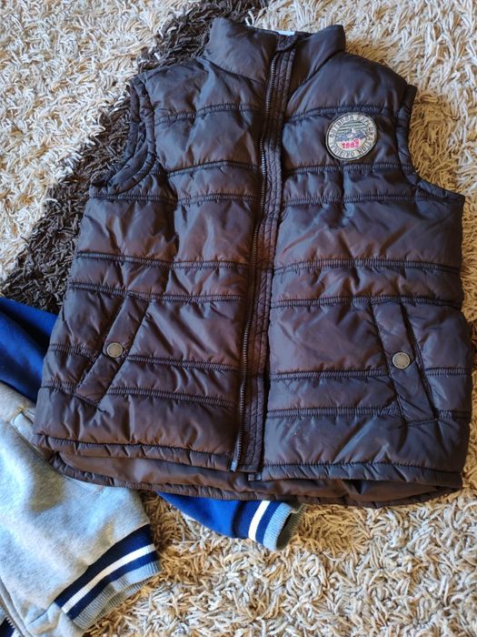 Geaca groasa +bluza mărime 140