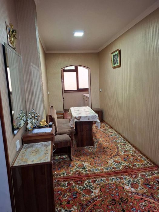 Продается своя отличная квартира в центре Самарканда. ул Амира Темура