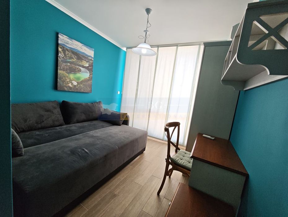 Висококатегорийно жилище с панорамна гледка към морето ви очаква!