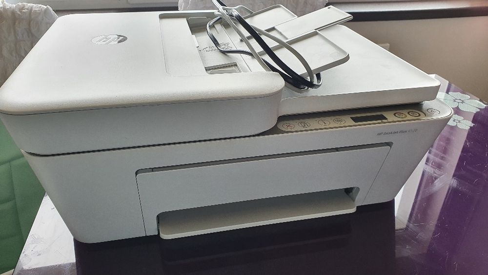 Принтер HP DESKJET PLUS 4120 с хартия и касети