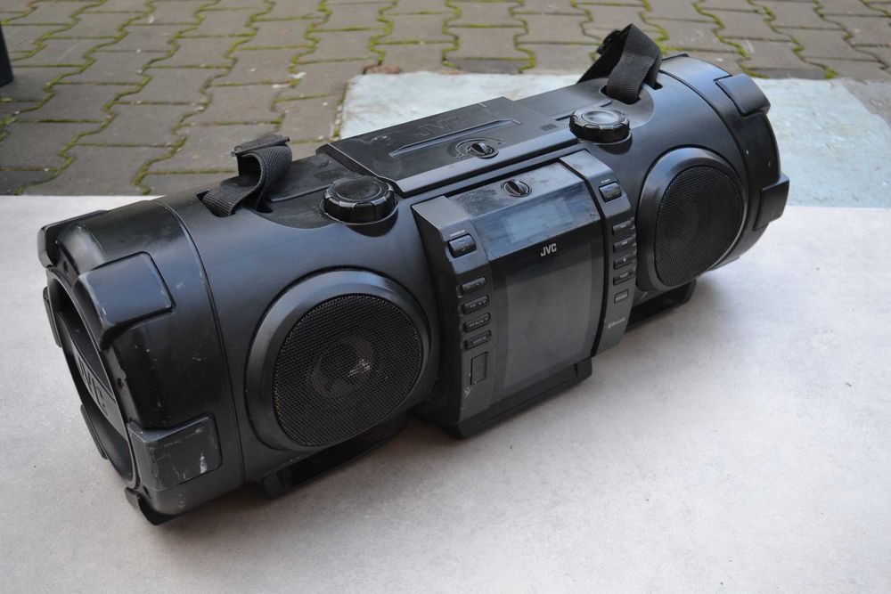 BoomBox Jvc RV NB 75 B Defect