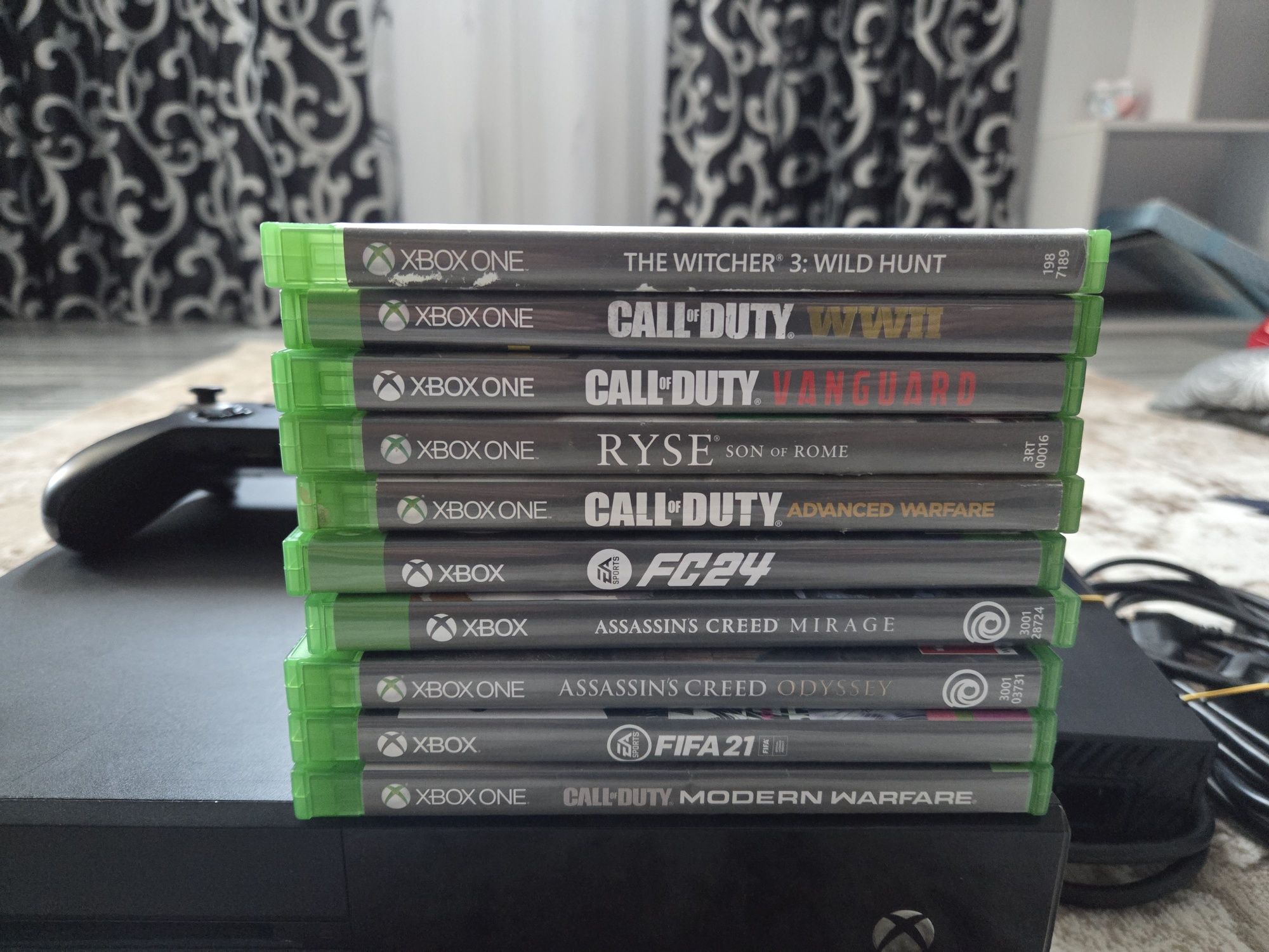 Vând Xbox One perfect funcțional