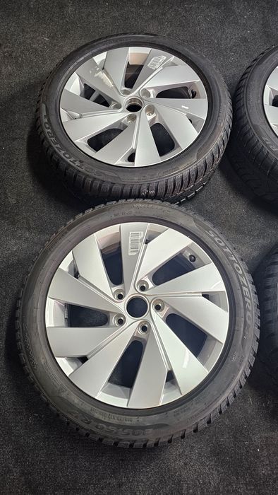 Jante aliaj 5x112 Volkswagen Golf + cauciucuri de iarna 205/50/17