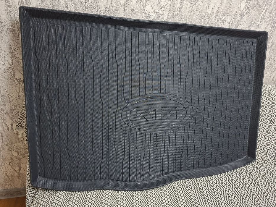 Полик для багажника KIA SONET