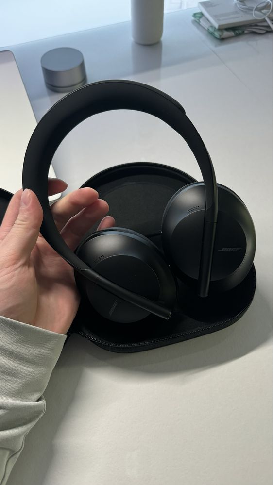 Наушники Bose Noise Cancelling 700 черные