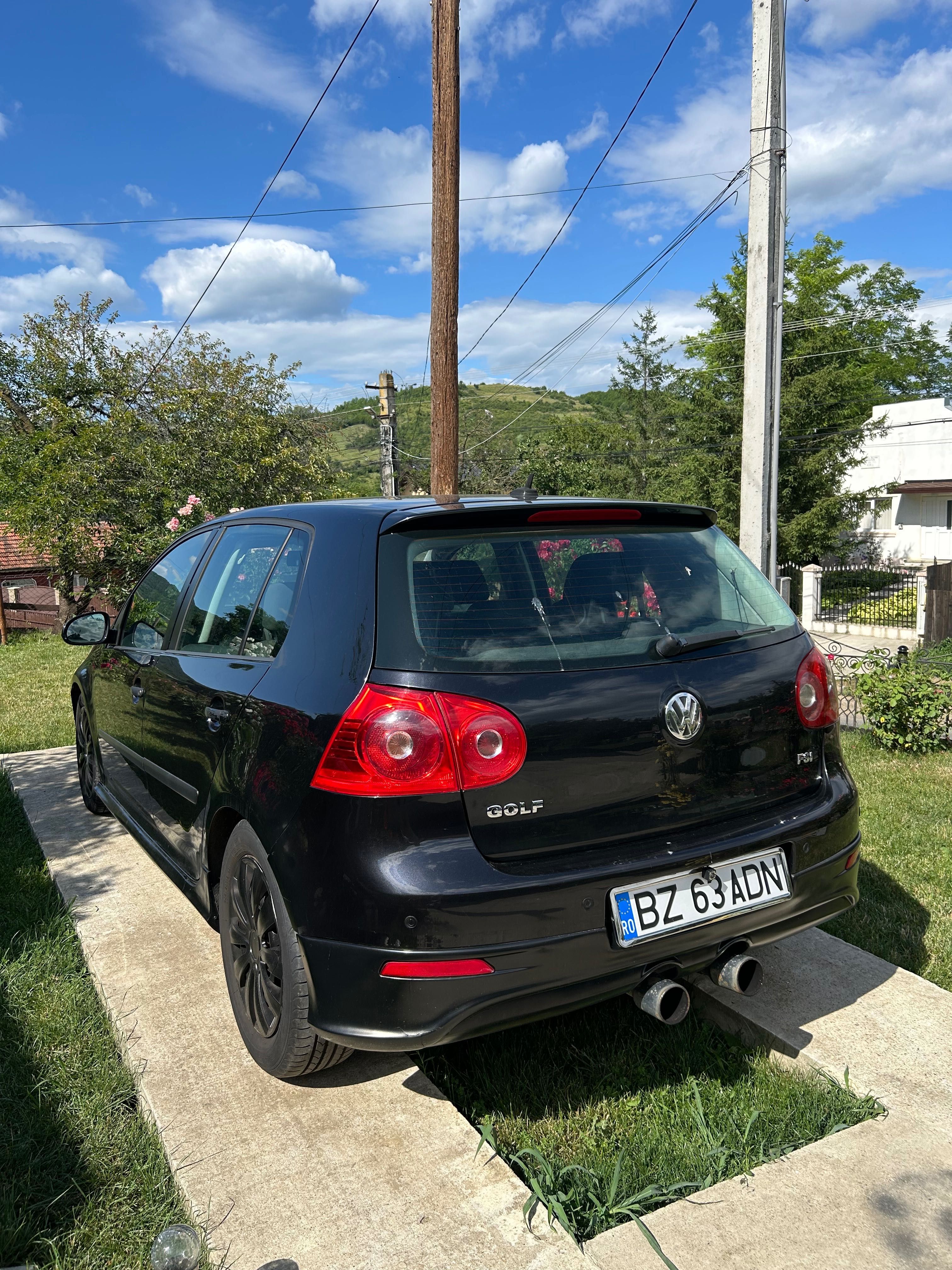 Vând golf 5 1.6 benzină
