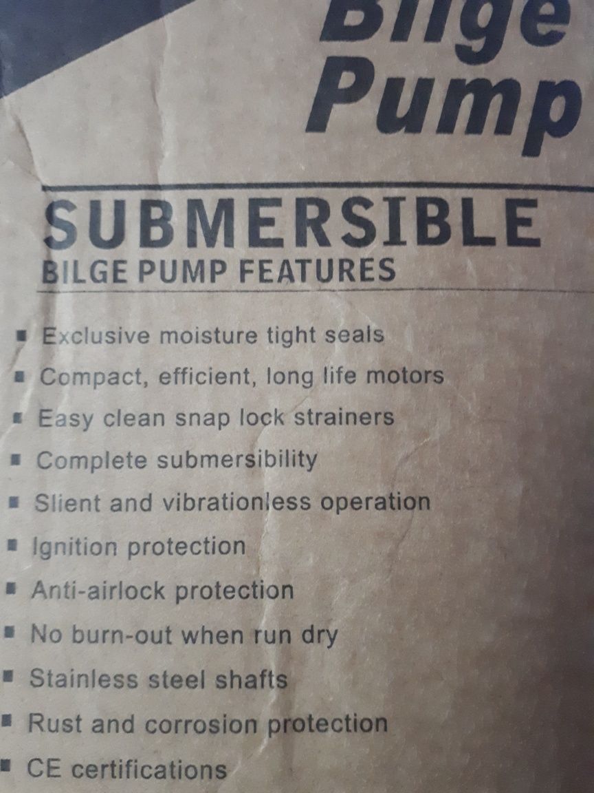 Pompă de apă  sumersibila 12v , 1100 gph.