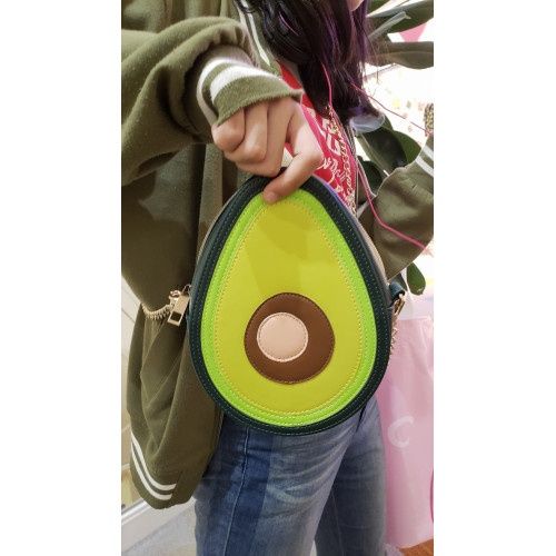 Малка чанта Авокадо за през рамо със синджир