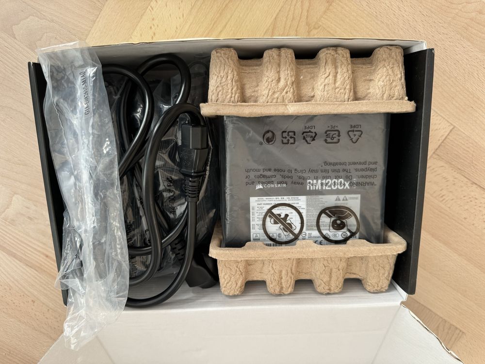 Sursa Corsair RM1200x Shift Gold, 1200W, modulara, ATX 3.0 12VHPWR