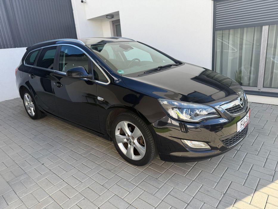 Opel Astra J 1.4 turbo 140 cp OPC line
