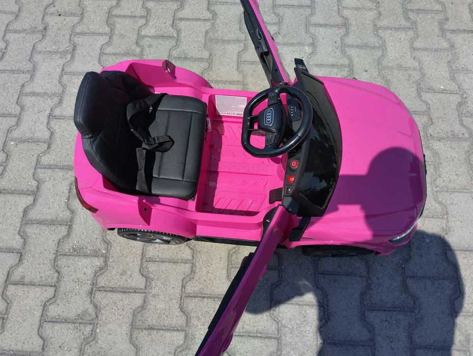 AUDI Акумулаторен джип SQ8 e-tron мет. Розов