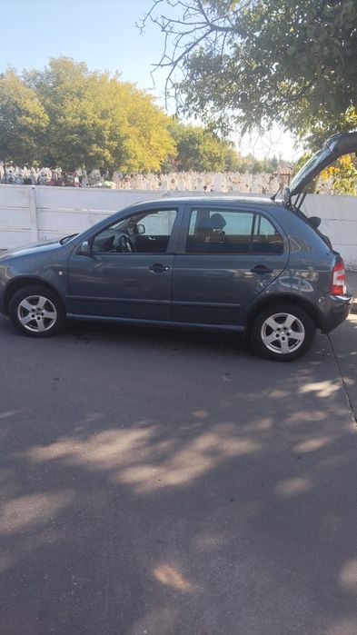 Vind Skoda Fabia an 2006 acte valabile pret 950 euro neg