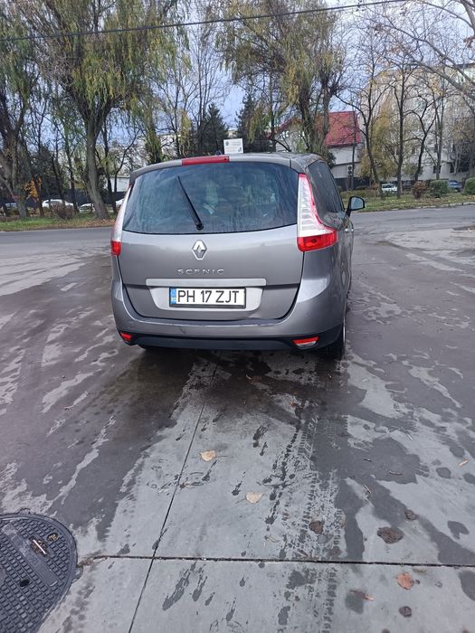Vând Renault Grand Scenic