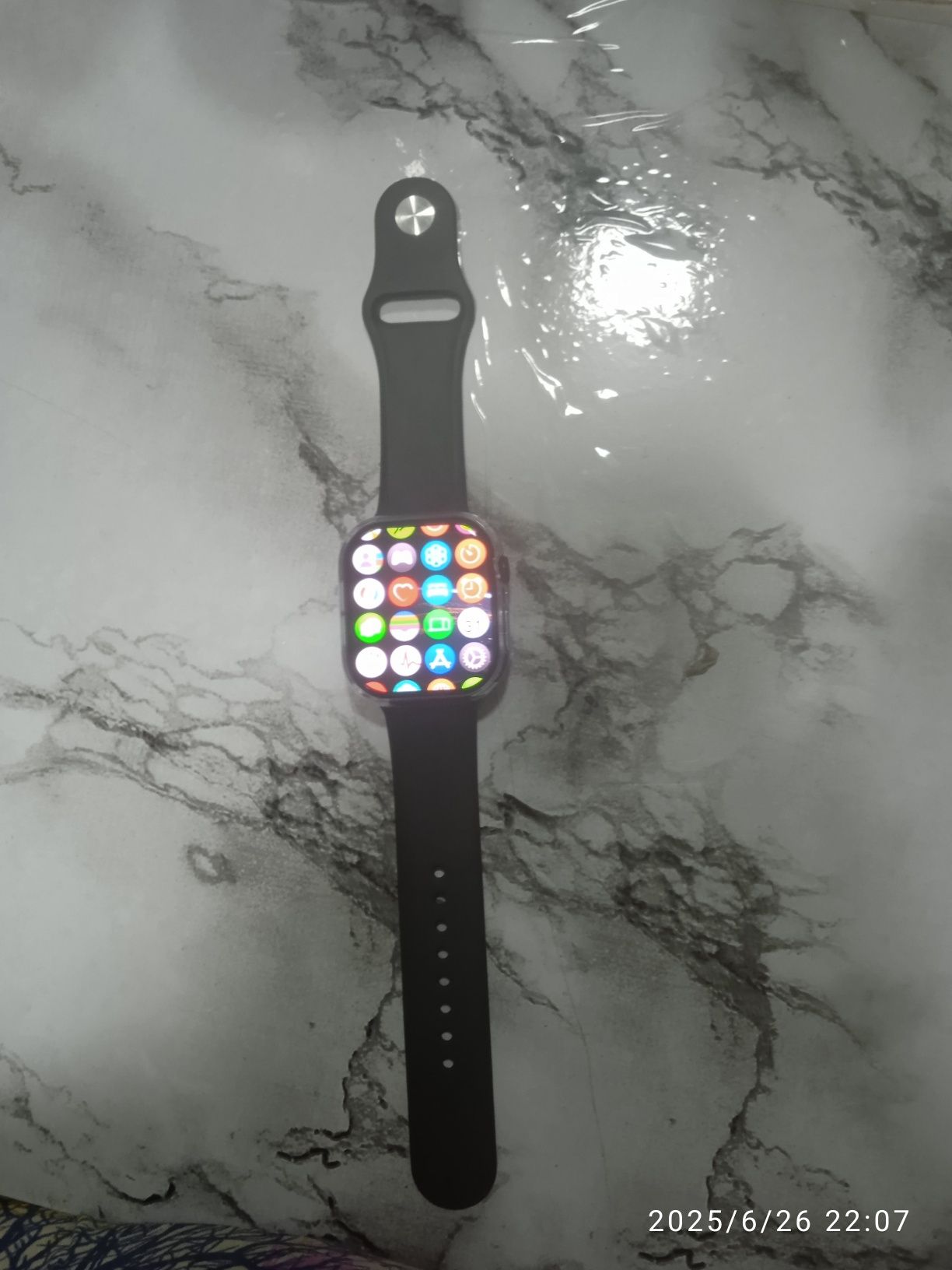 Smart watch sotiladi
