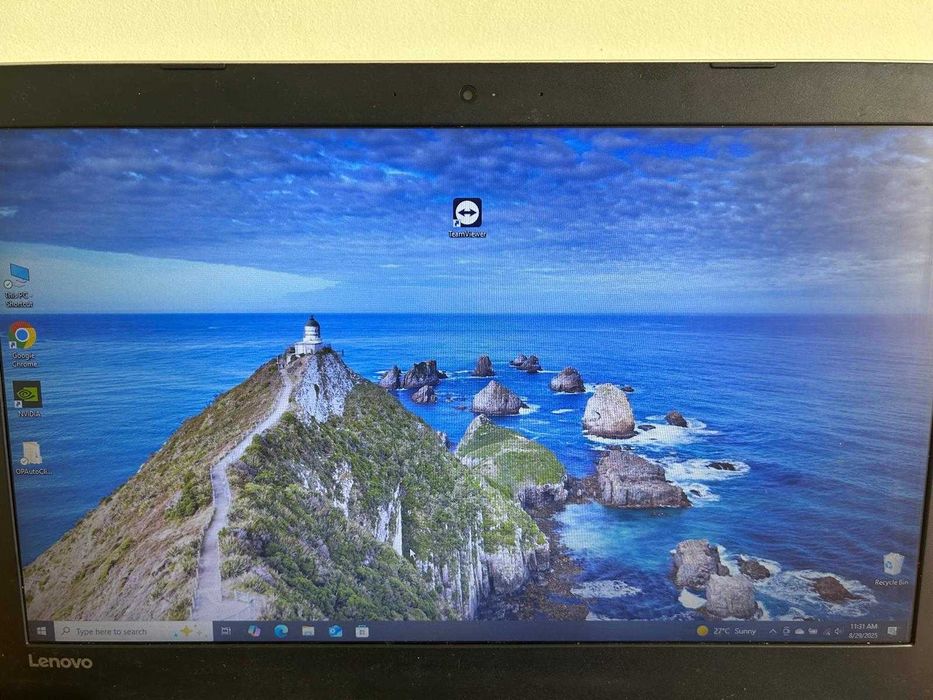 Laptop Lenovo I5 seria 7 , 19 inchi , 8 gram ,dvd