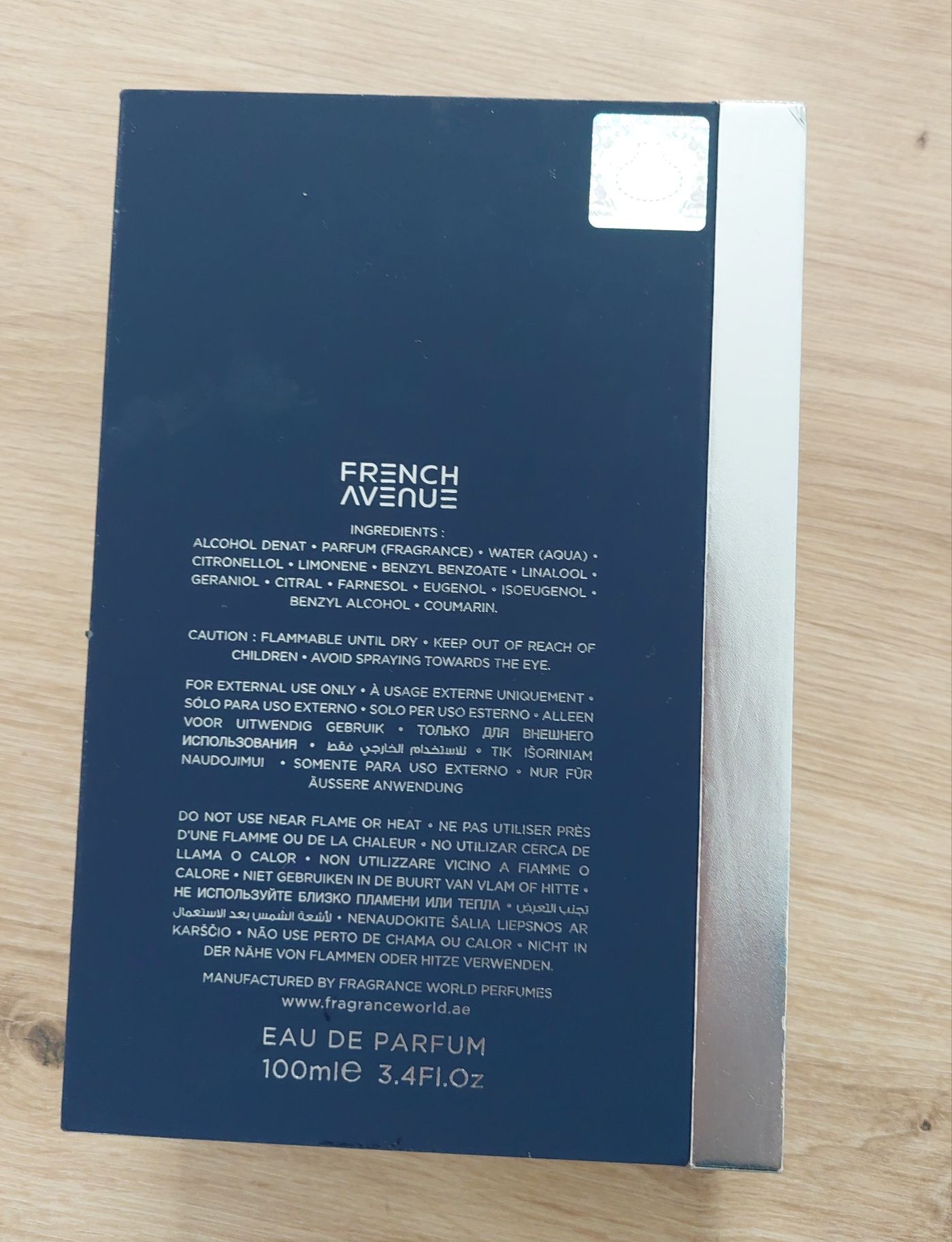 Parfum Azzure Aoud  vând sau schimb
