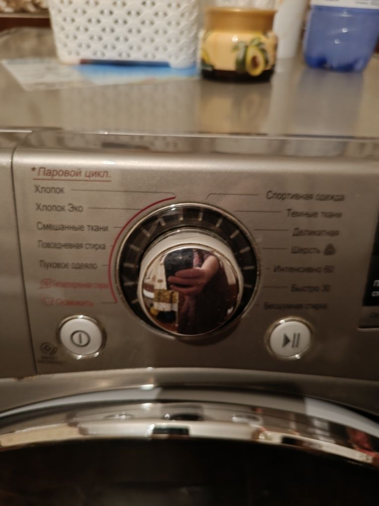 Продам стиральную машину LG на 12кг