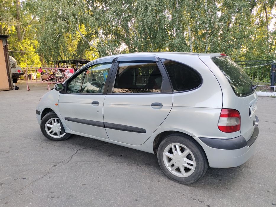 Продам машину Рено Сценик