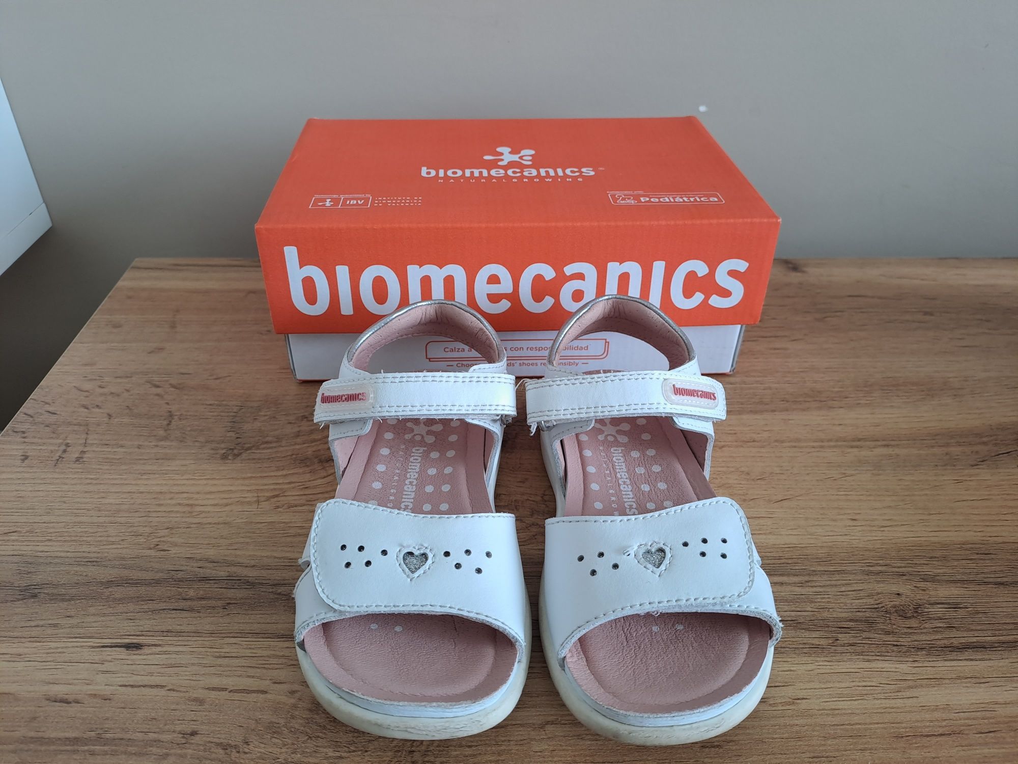 Biomecanics сандали за момиче 25