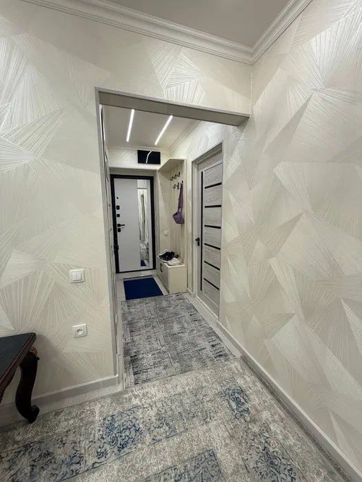 СРОЧНО! Продаётся 3-комнатная квартира с мебелью и техникой — заезжай