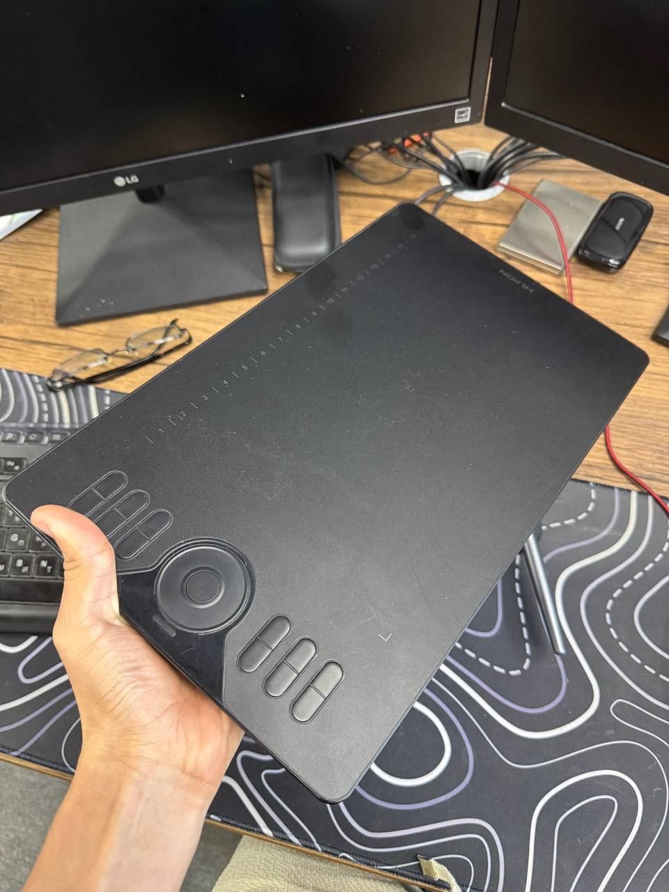 Grafik plansheti Huion HS610, qora
HS61OHUION