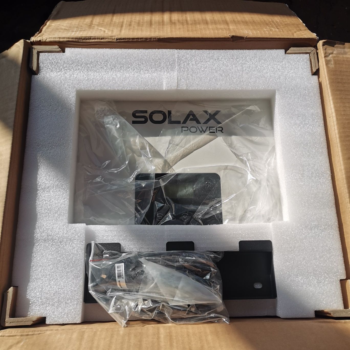 Solax трифазен инвертор 6kw, X3-6.0-T-D, чисто нов с гаранция 5 години