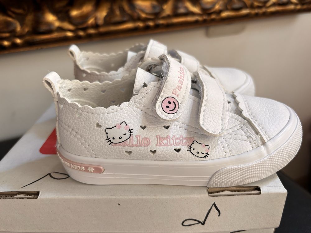 Детски кецове на Hello Kitty