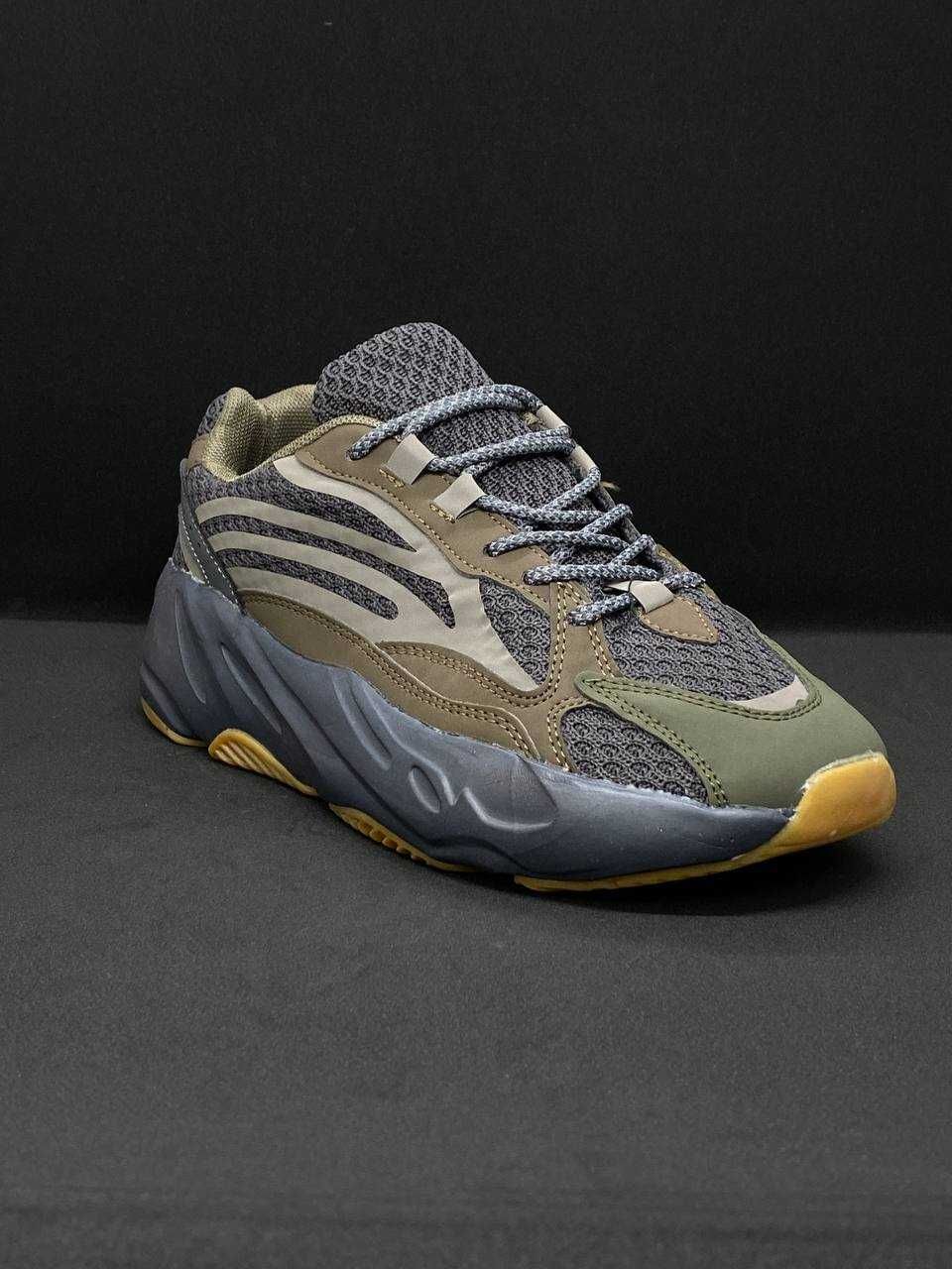 Люкс качевство кроссовки Adidas yeezy 700 v