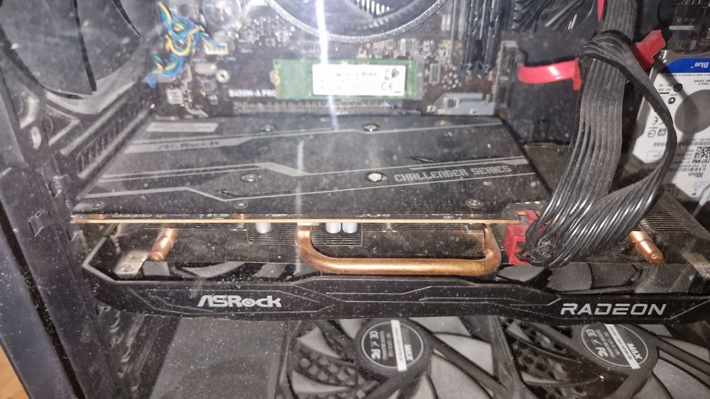 Rx 6650xt 8gb ram Asrock Chelenger