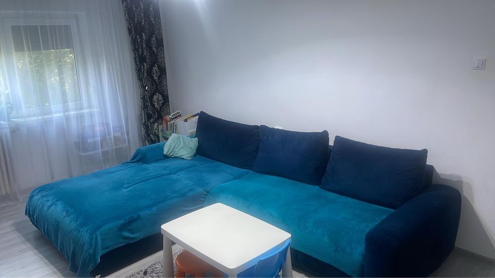 Vand apartament etaj 2/4