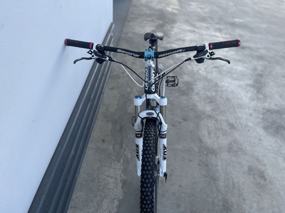 Vand bicicleta Giant full suspension